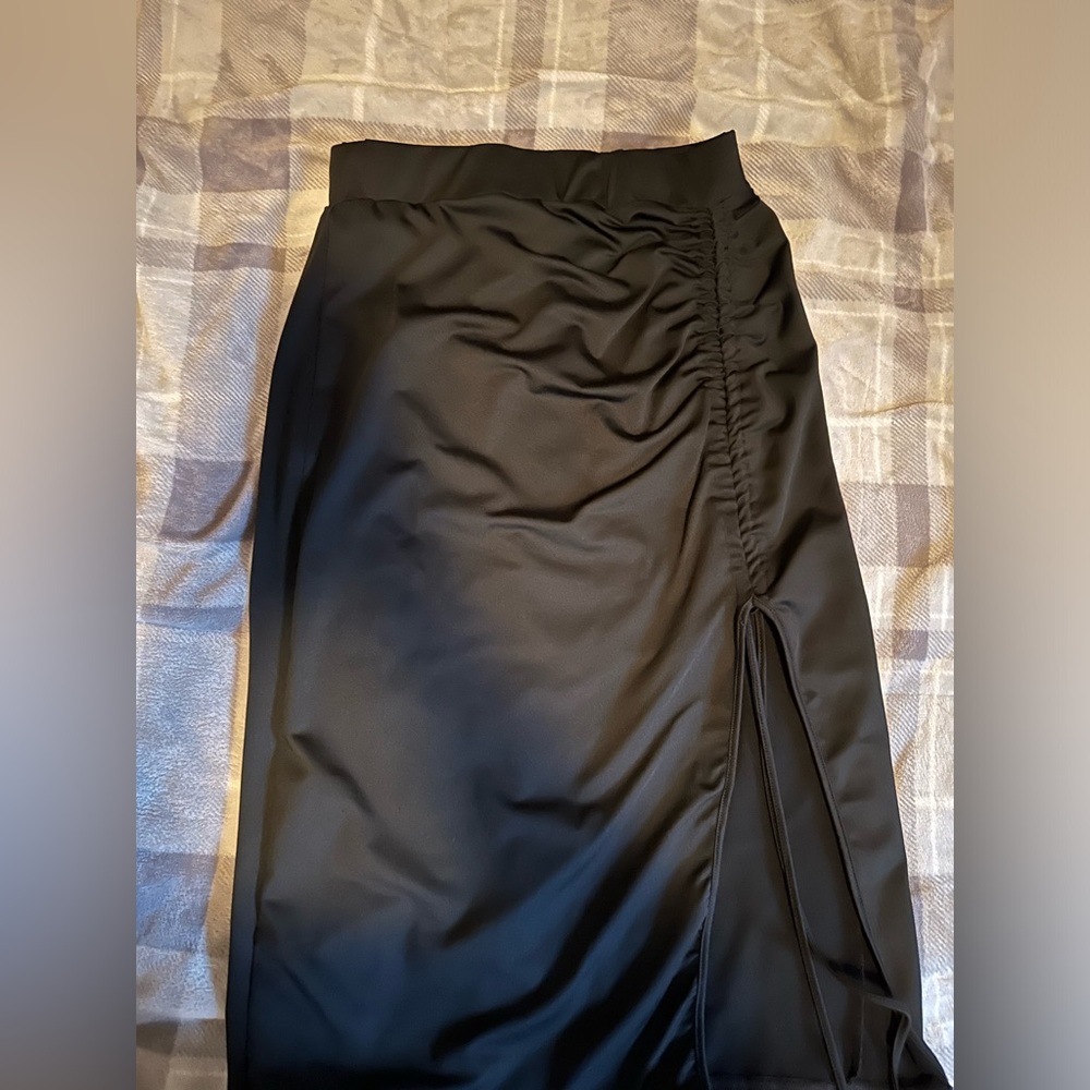 Slit skirt